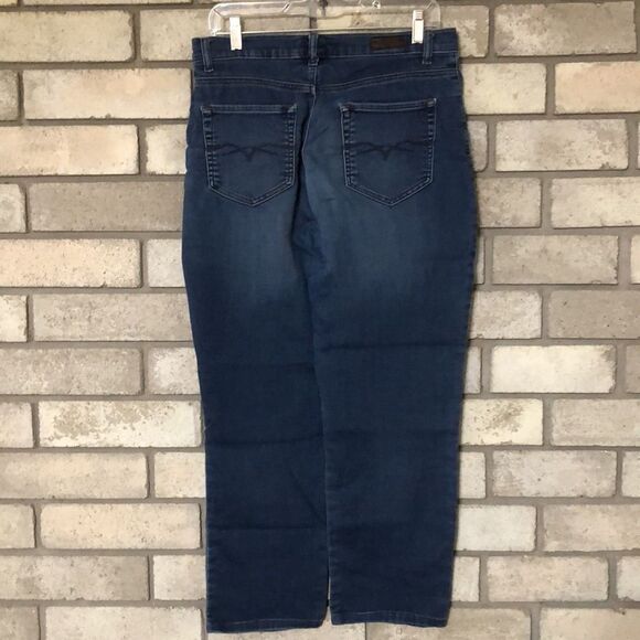 3For$20 jeans size 8 short - Picture 2 of 4